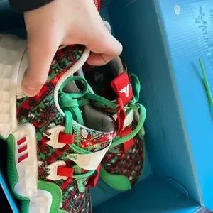Christmas trae young 1 LIMITED EDITION size 7.5 adidas | Shoes | Christmas Trae Young Limited Edition Size  main image 4